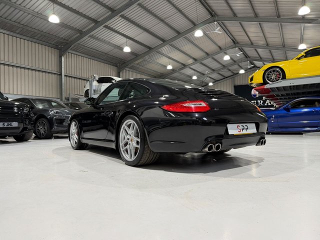 View our PORSCHE 911