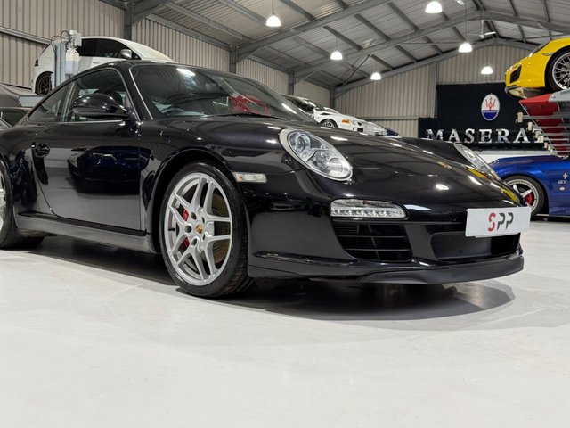 View our PORSCHE 911