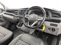 USED 2022 22 VOLKSWAGEN TRANSPORTER 2.0 TDI T28 Startline Campervan Conversion Diesel Manual FWD SWB Euro 6 (s/s) (110 ps) 20 INCH LOAD REATED ALLOY WHEELS , SKYLINE ROOF WITH SOLAR PANEL , FOUR BERTH CAMPERVAN , RIB BED WITH ISOFIX , BLUE CUSTOM UNITS , BLACK LEATHER INTERIOR , TWIN BURNER GAS HOB , FRIDGE-FREEZER , FULL SERVICE HISTORY