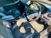 USED 2018 68 VOLVO V40 1.5 T2 GPF R-Design Nav Plus Hatchback 5dr Petrol Auto Euro 6 (s/s) (122 ps) **FULL DEALER HISTORY**