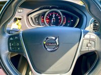 USED 2018 68 VOLVO V40 1.5 T2 GPF R-Design Nav Plus Hatchback 5dr Petrol Auto Euro 6 (s/s) (122 ps) **FULL DEALER HISTORY**