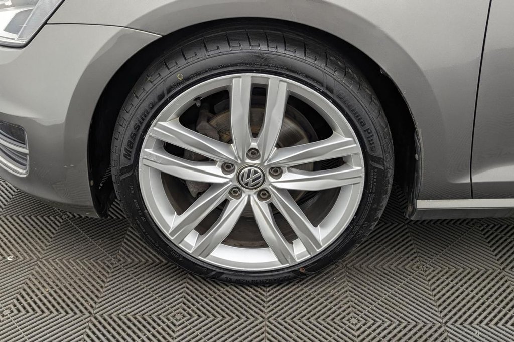 USED 2016 66 VOLKSWAGEN GOLF 2.0 TDI BlueMotion Tech GT Edition Hatchback 5dr Diesel DSG Euro 6 (s/s) (150 ps) Pan Roof, Sat Nav, Cruise