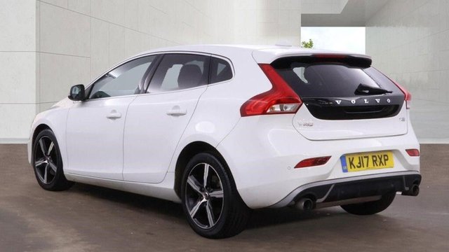 View our VOLVO V40