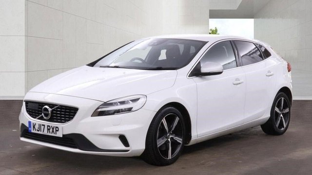 View our VOLVO V40