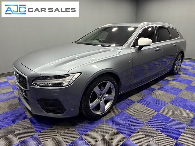 View our VOLVO V90