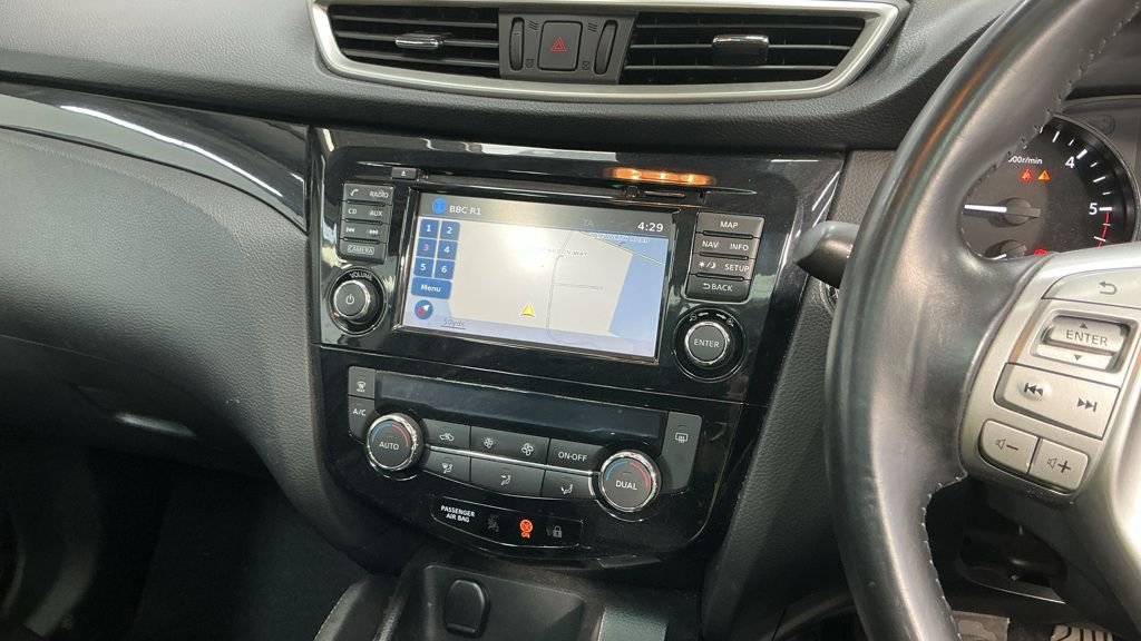USED 2015 64 NISSAN QASHQAI 1.5 dCi n-tec+ SUV 5dr Diesel Manual 2WD Euro 5 (s/s) (110 ps)