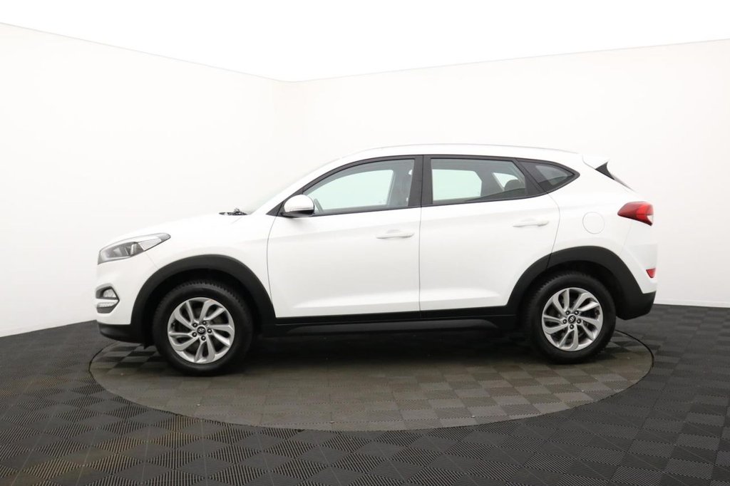 USED 2018 18 HYUNDAI TUCSON 1.6 GDi Blue Drive SE SUV 5dr Petrol Manual Euro 6 (s/s) (132 ps) Bluetooth, 17" Alloys, Air Con
