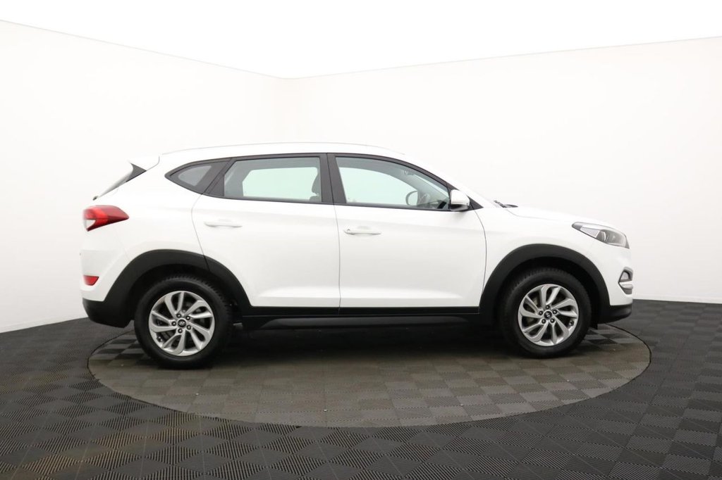 USED 2018 18 HYUNDAI TUCSON 1.6 GDi Blue Drive SE SUV 5dr Petrol Manual Euro 6 (s/s) (132 ps) Bluetooth, 17" Alloys, Air Con