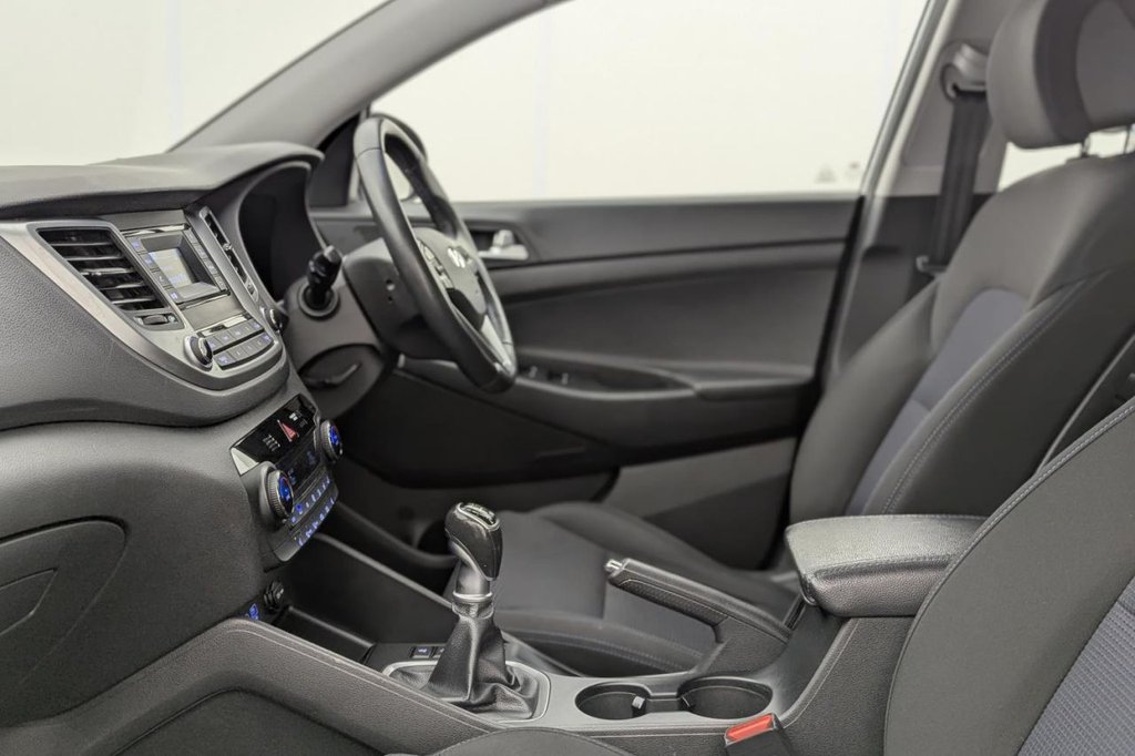 USED 2018 18 HYUNDAI TUCSON 1.6 GDi Blue Drive SE SUV 5dr Petrol Manual Euro 6 (s/s) (132 ps) Bluetooth, 17" Alloys, Air Con