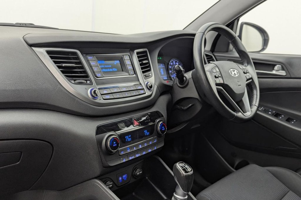 USED 2018 18 HYUNDAI TUCSON 1.6 GDi Blue Drive SE SUV 5dr Petrol Manual Euro 6 (s/s) (132 ps) Bluetooth, 17" Alloys, Air Con