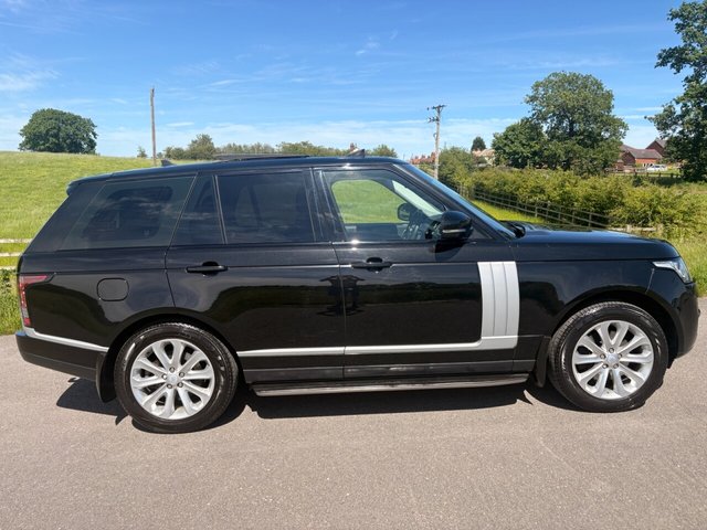 View our Land Rover Range Rover 3.0 TD V6 Vogue SUV 5dr Diesel Auto 4WD Euro 5 (s/s) (258 ps)
