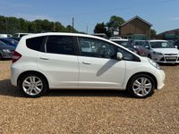 USED 2015 64 HONDA JAZZ 1.4 i-VTEC ES Plus Hatchback 5dr Petrol Manual Euro 5 (99 ps) FULL HISTORY+NEW MOT