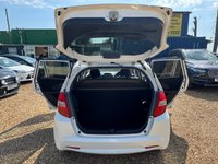 USED 2015 64 HONDA JAZZ 1.4 i-VTEC ES Plus Hatchback 5dr Petrol Manual Euro 5 (99 ps) FULL HISTORY+NEW MOT