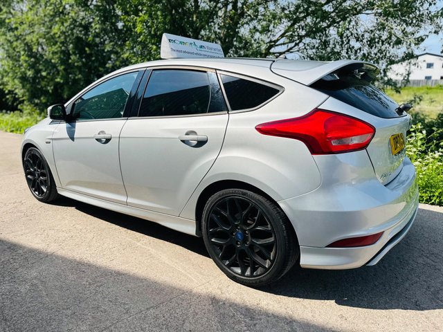 View our FORD FOCUS