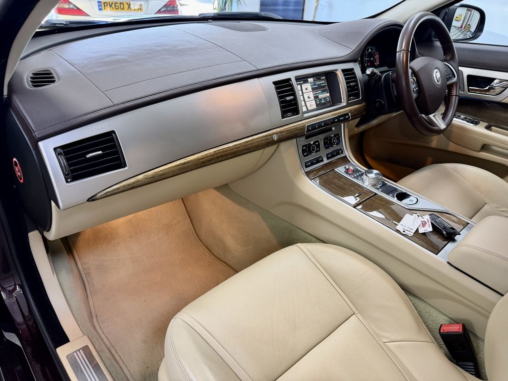 USED 2013 63 JAGUAR XF 3.0d V6 Premium Luxury Saloon 4dr Diesel Auto Euro 5 (s/s) (240 ps) 
