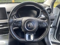 USED 2022 22 MG MG HS 1.5 T-GDI Exclusive SUV 5dr Petrol Manual Euro 6 (s/s) (162 ps) Rear Camera, Pan Roof