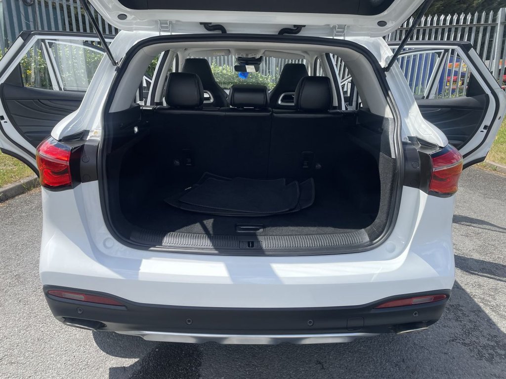 USED 2022 22 MG MG HS 1.5 T-GDI Exclusive SUV 5dr Petrol Manual Euro 6 (s/s) (162 ps) Rear Camera, Pan Roof