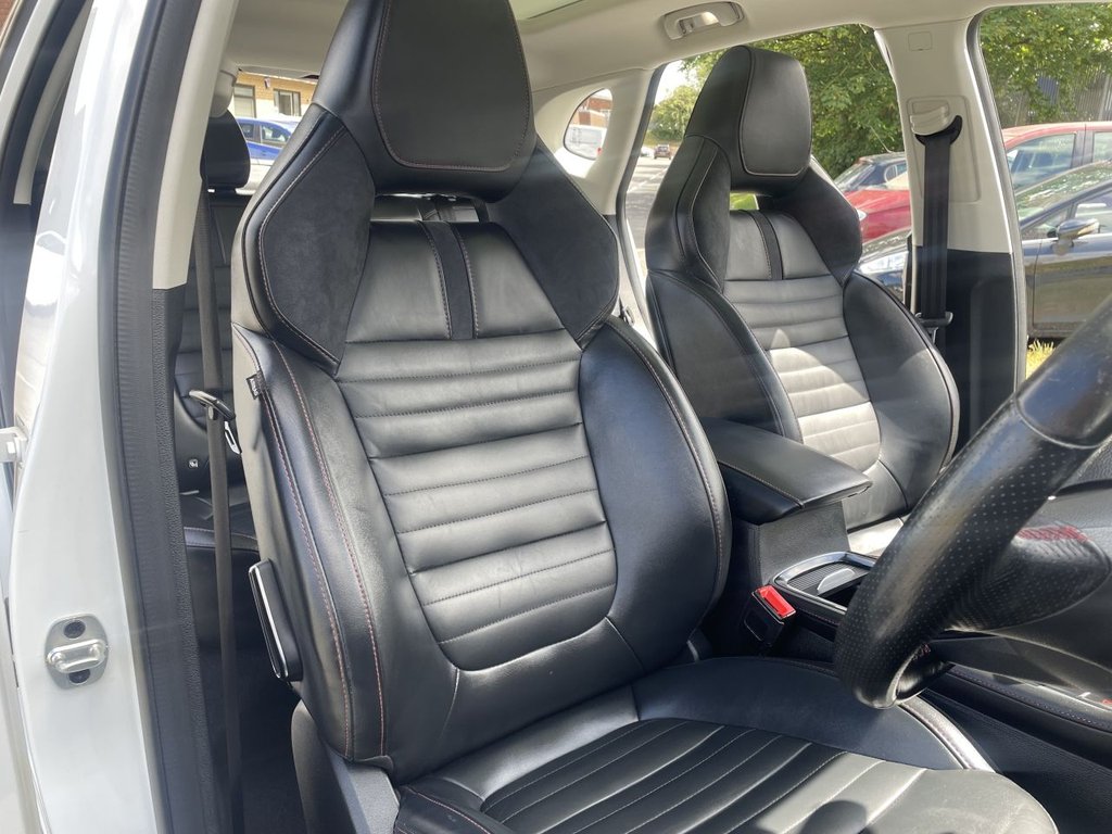 USED 2022 22 MG MG HS 1.5 T-GDI Exclusive SUV 5dr Petrol Manual Euro 6 (s/s) (162 ps) Rear Camera, Pan Roof