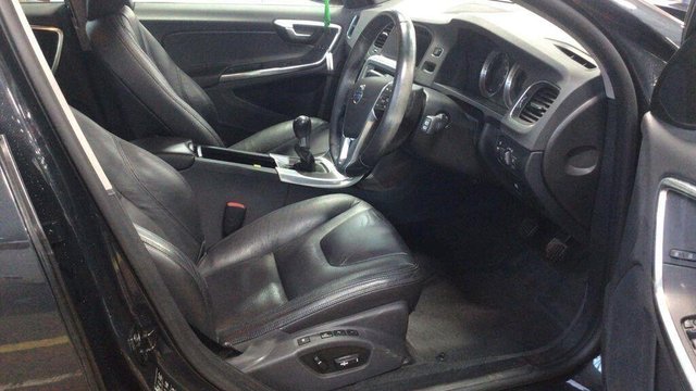 View our VOLVO V60