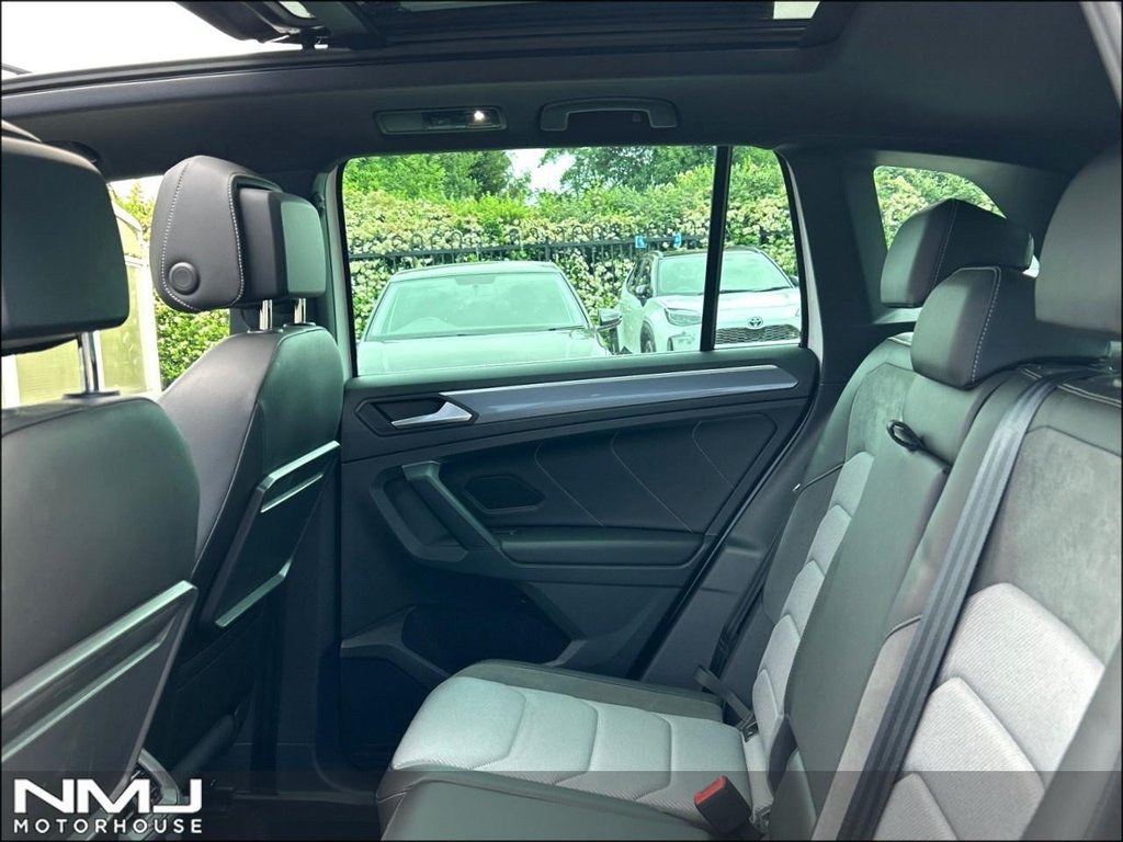 USED 2020 20 VOLKSWAGEN TIGUAN 1.5 TSI EVO R-Line Tech DSG Euro 6 (s/s) 5dr 9.9%APR LOW MILEAGE PAN ROOF