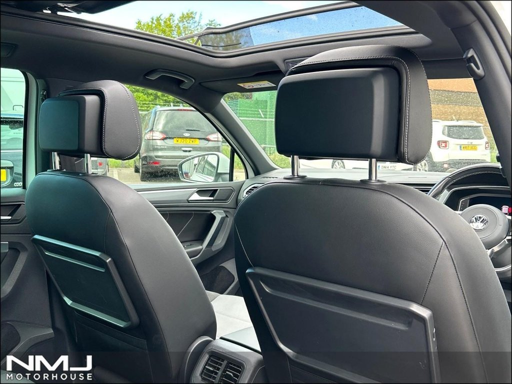 USED 2020 20 VOLKSWAGEN TIGUAN 1.5 TSI EVO R-Line Tech DSG Euro 6 (s/s) 5dr 9.9%APR LOW MILEAGE PAN ROOF