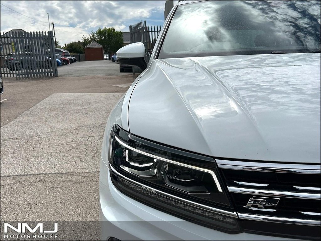 USED 2020 20 VOLKSWAGEN TIGUAN 1.5 TSI EVO R-Line Tech DSG Euro 6 (s/s) 5dr 9.9%APR LOW MILEAGE PAN ROOF