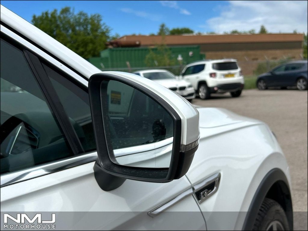 USED 2020 20 VOLKSWAGEN TIGUAN 1.5 TSI EVO R-Line Tech DSG Euro 6 (s/s) 5dr 9.9%APR LOW MILEAGE PAN ROOF