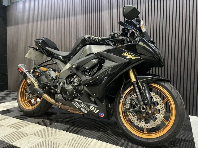 View our KAWASAKI NINJA ZX-10R