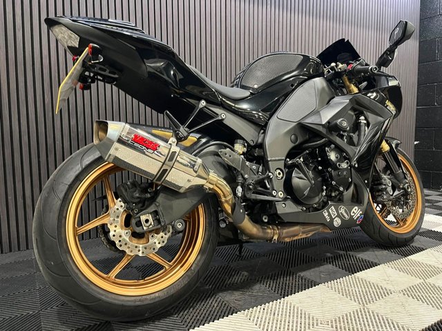 View our KAWASAKI NINJA ZX-10R