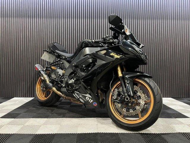 View our KAWASAKI NINJA ZX-10R