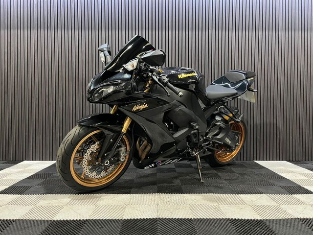 View our KAWASAKI NINJA ZX-10R