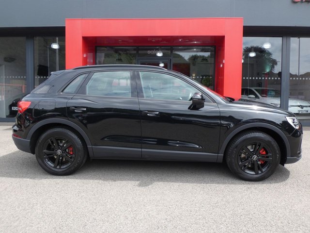 View our AUDI Q3