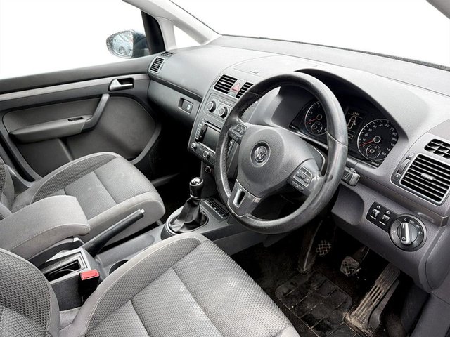 View our VOLKSWAGEN TOURAN