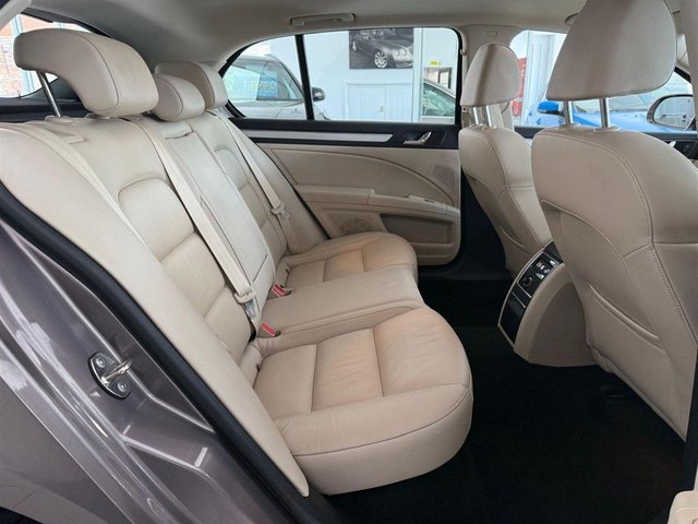 View our SKODA SUPERB