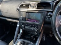 USED 2018 68 RENAULT KADJAR 1.3 TCe Signature S Nav SUV 5dr Petrol Manual Euro 6 (s/s) (140 ps) Low Miles * Ex Condition * Mot and Service on Sale