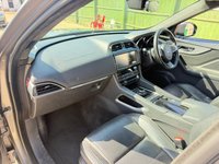 USED 2018 68 JAGUAR F-PACE 2.0 D180 R-Sport Auto AWD Euro 6 (s/s) 5dr WIDE SCREEN MERIDIAN PAN ROOF