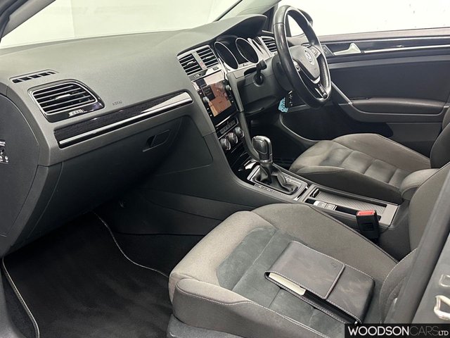View our VOLKSWAGEN GOLF