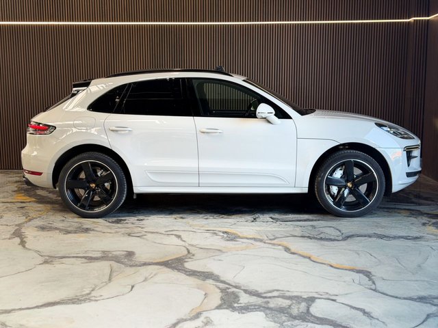 View our PORSCHE MACAN