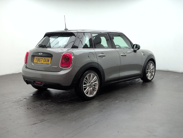 USED 2017 67 MINI HATCH 1.5 Cooper Auto 5dr CLICK+COLLECT / HOME DELIVERY