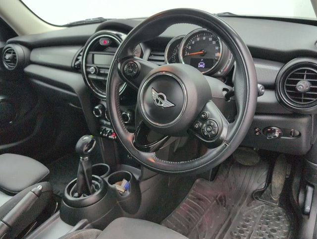 USED 2017 67 MINI HATCH 1.5 Cooper Auto 5dr CLICK+COLLECT / HOME DELIVERY