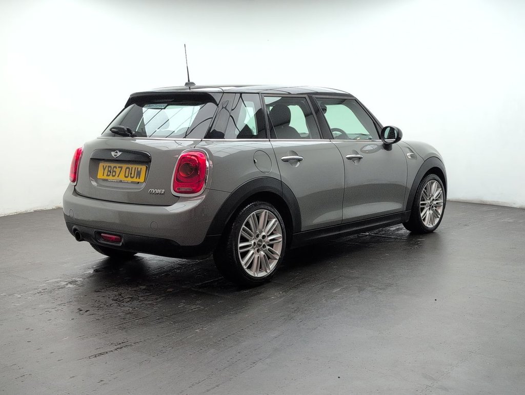 Used 2017 67 MINI HATCH 1.5 Cooper Auto 5dr CLICK+COLLECT / HOME DELIVERY