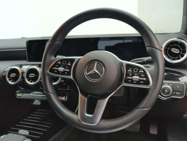 USED 2019 69 MERCEDES-BENZ A-CLASS 1.5 A 180 Sport Executive D Auto 5dr CLICK+COLLECT / HOME DELIVERY