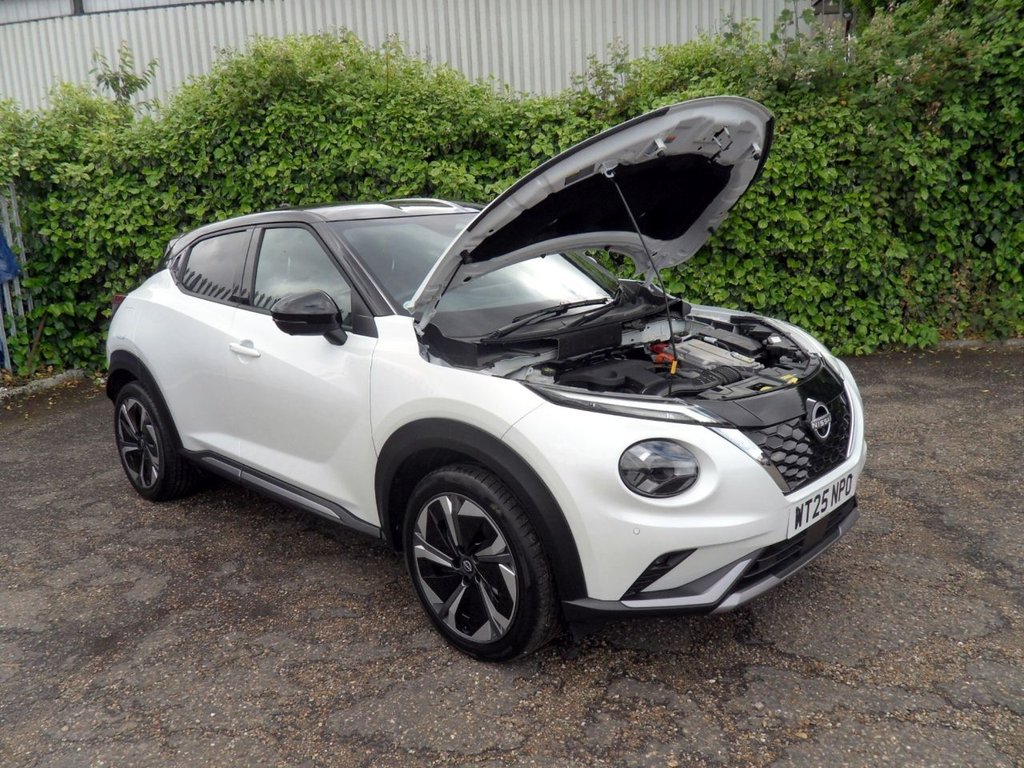 USED 2025 25 NISSAN JUKE 1.6 Tekna+ SUV 5dr Petrol Hybrid Auto Euro 6 (143 ps) Pearl White - Nissan Warranty 2028