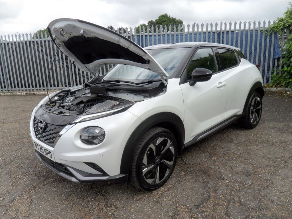 USED 2025 25 NISSAN JUKE 1.6 Tekna+ SUV 5dr Petrol Hybrid Auto Euro 6 (143 ps) Pearl White - Nissan Warranty 2028