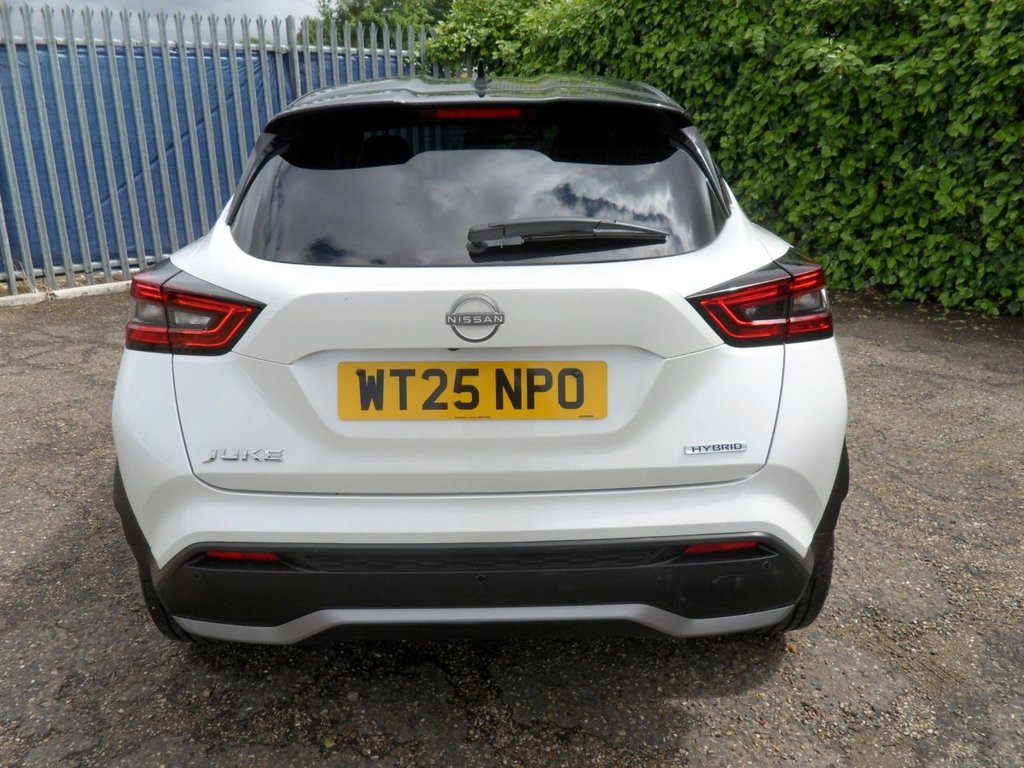 USED 2025 25 NISSAN JUKE 1.6 Tekna+ SUV 5dr Petrol Hybrid Auto Euro 6 (143 ps) Pearl White - Nissan Warranty 2028
