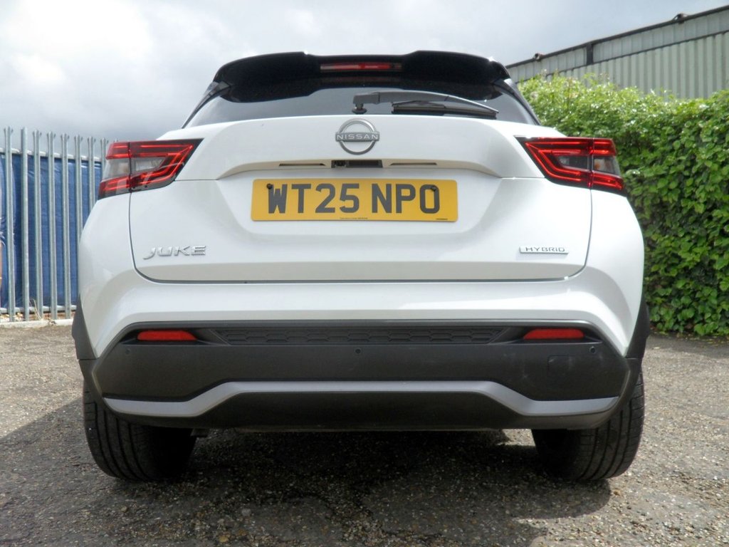USED 2025 25 NISSAN JUKE 1.6 Tekna+ SUV 5dr Petrol Hybrid Auto Euro 6 (143 ps) Pearl White - Nissan Warranty 2028