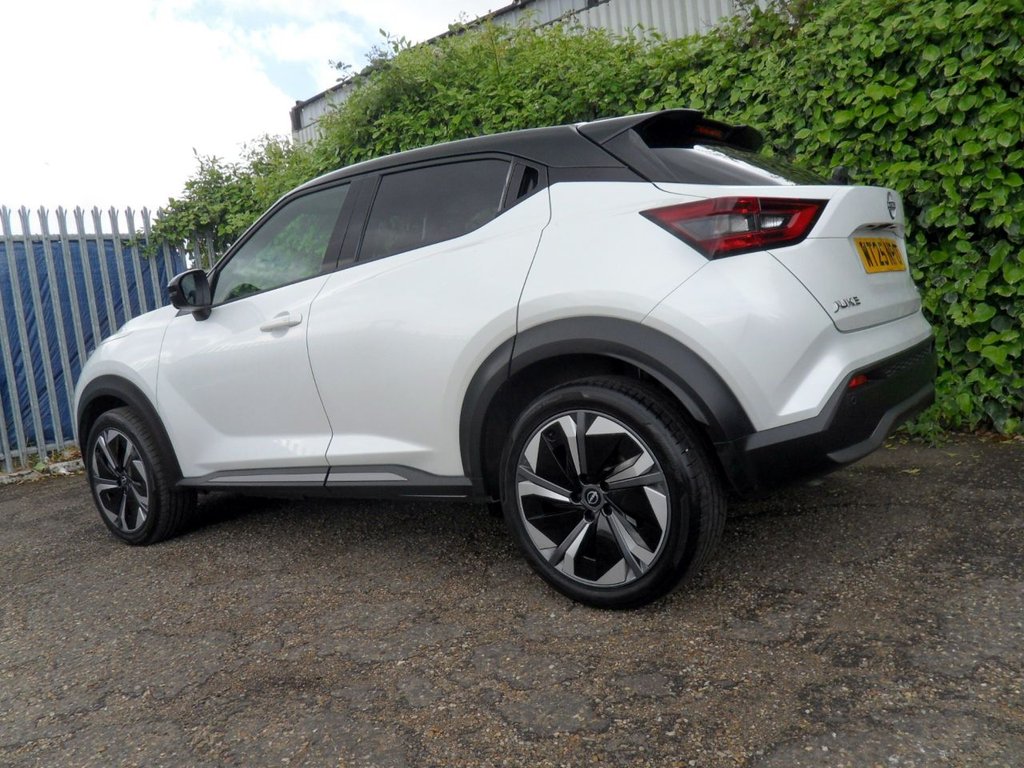 USED 2025 25 NISSAN JUKE 1.6 Tekna+ SUV 5dr Petrol Hybrid Auto Euro 6 (143 ps) Pearl White - Nissan Warranty 2028