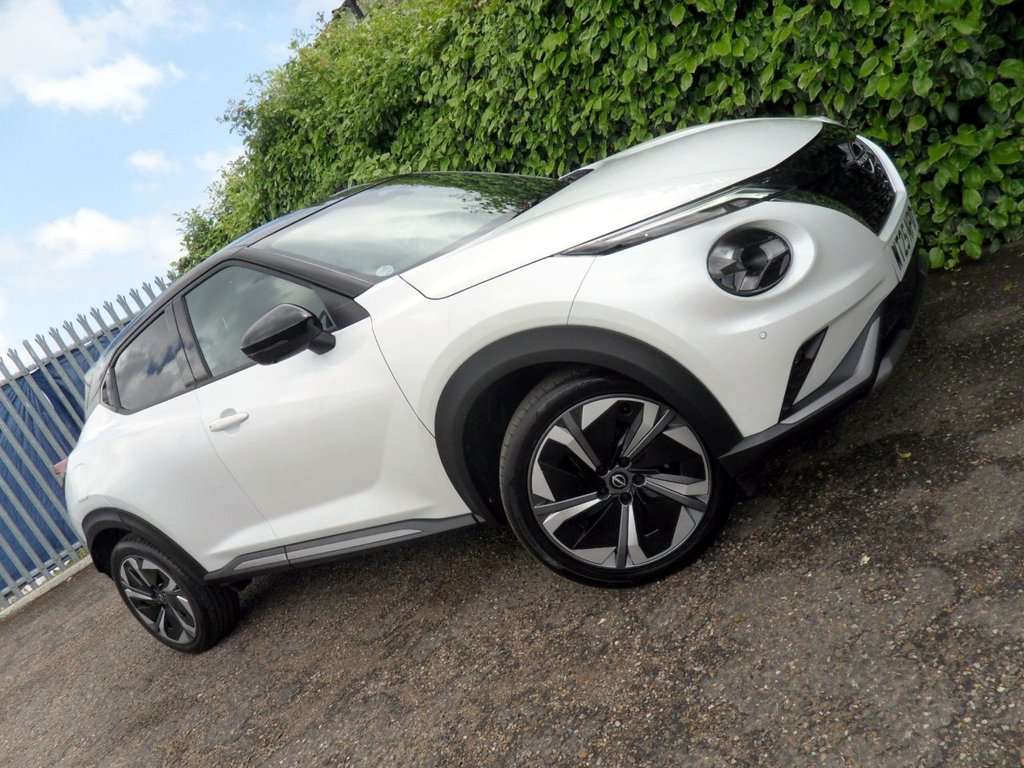 USED 2025 25 NISSAN JUKE 1.6 Tekna+ SUV 5dr Petrol Hybrid Auto Euro 6 (143 ps) Pearl White - Nissan Warranty 2028
