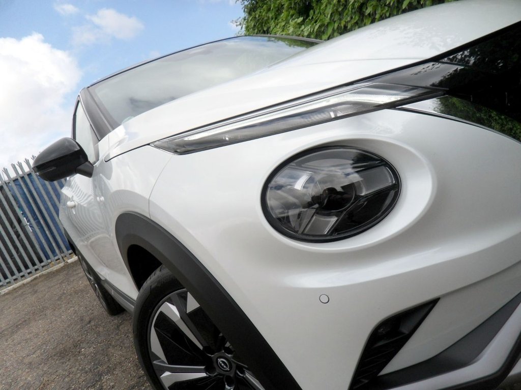 USED 2025 25 NISSAN JUKE 1.6 Tekna+ SUV 5dr Petrol Hybrid Auto Euro 6 (143 ps) Pearl White - Nissan Warranty 2028