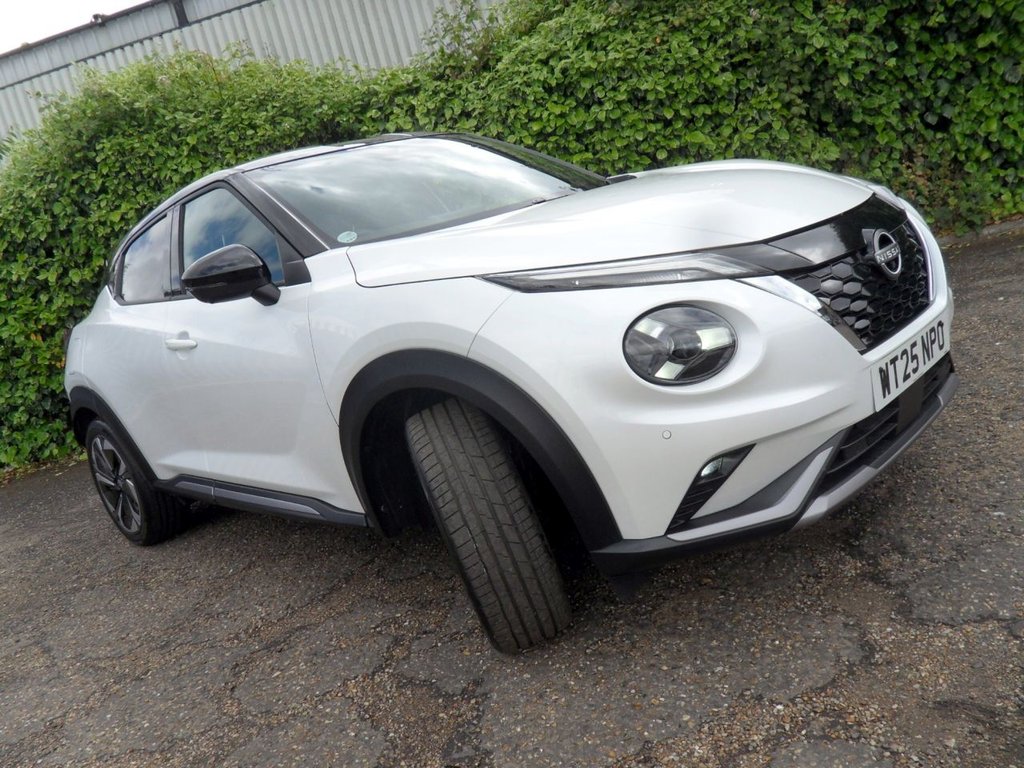 USED 2025 25 NISSAN JUKE 1.6 Tekna+ SUV 5dr Petrol Hybrid Auto Euro 6 (143 ps) Pearl White - Nissan Warranty 2028